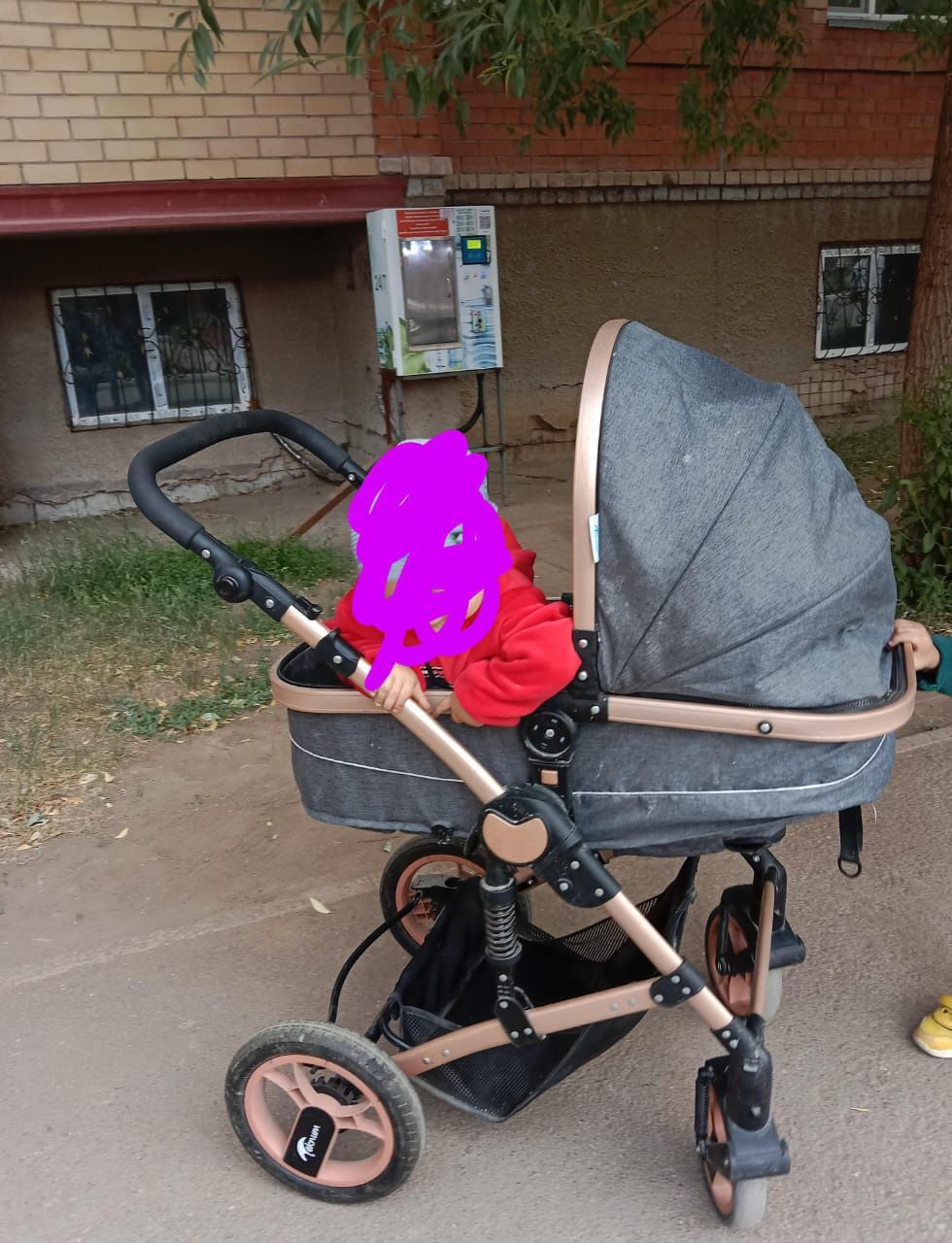 Коляска хорошем  состоянии