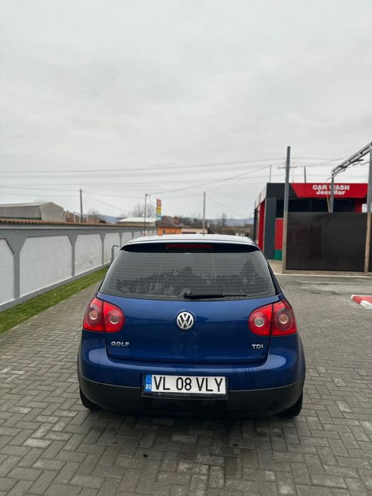 Vând golf 5 1.9TDI