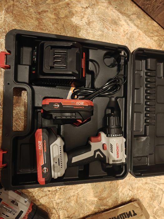 Шуруповёрт crown