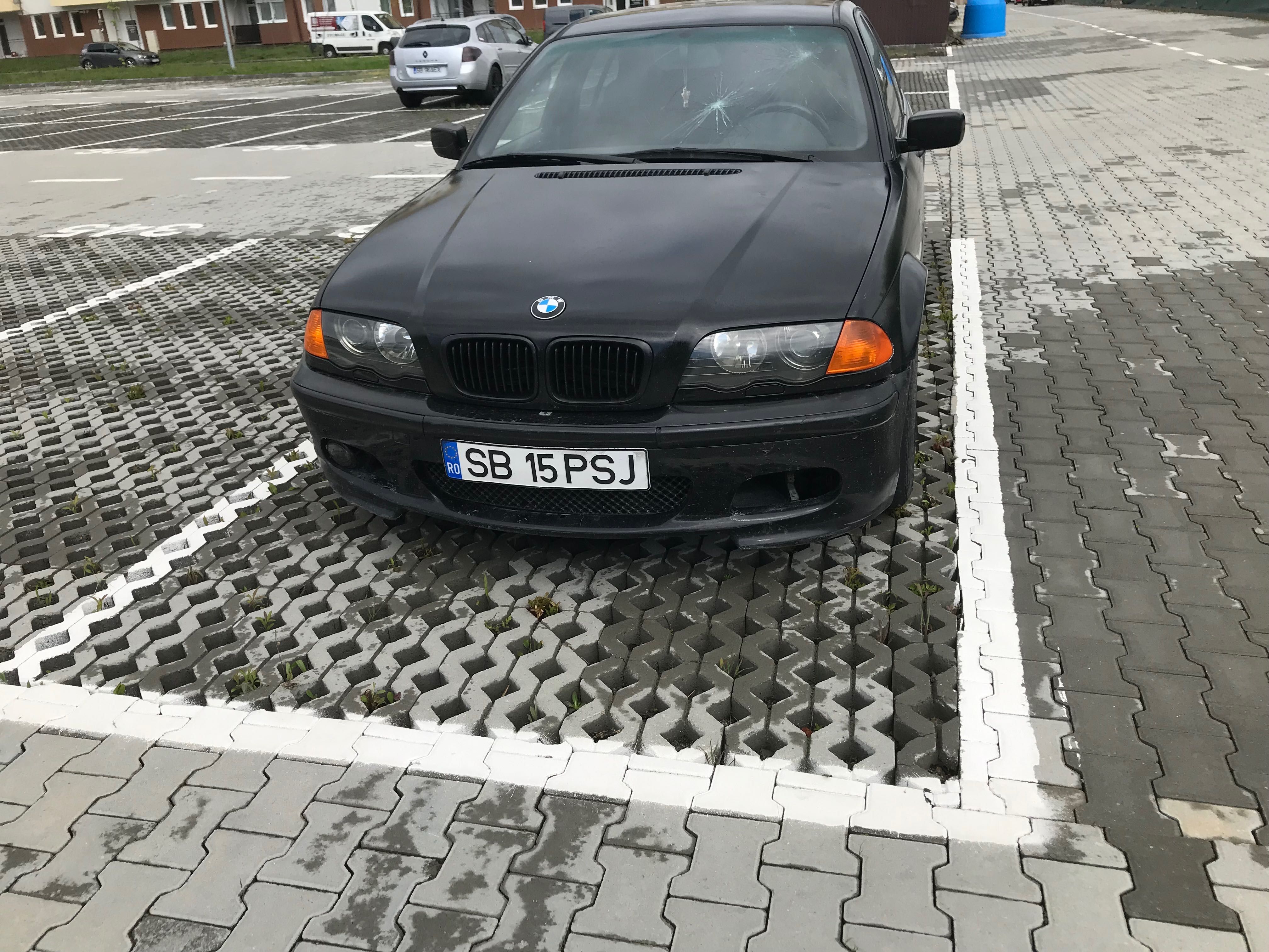 Dezmembrez bmw 320 d 136 cp anul 2000