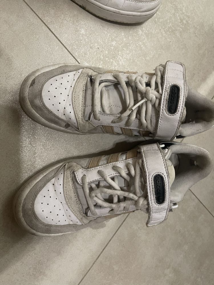 Подарявам оригинални маратонки Adidas номер 40