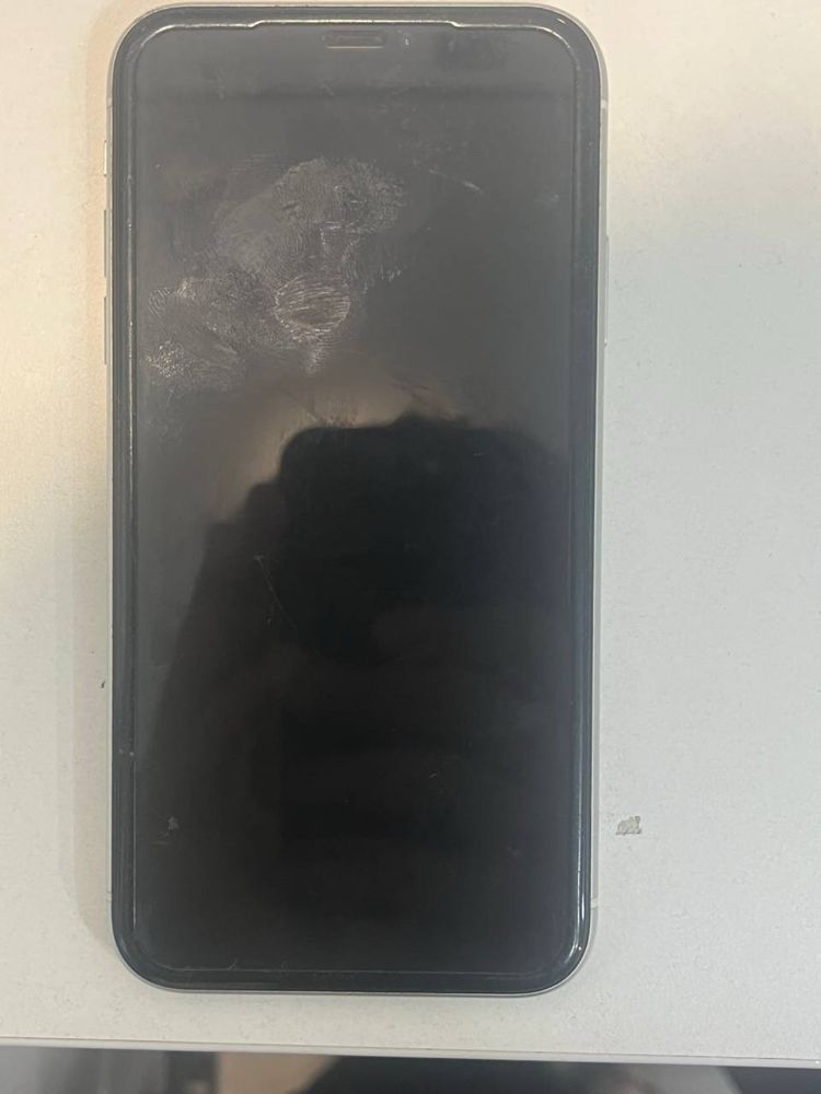 Iphone xr 128 , акб 79