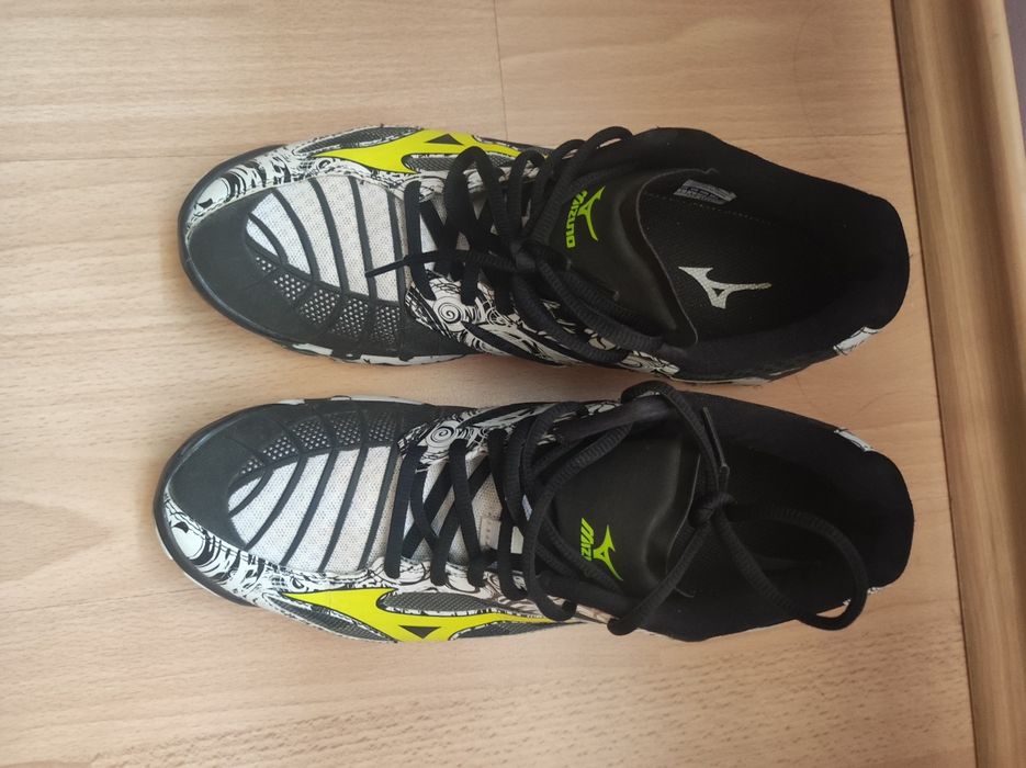 Маратонки Adidas,Mizuno,Nike