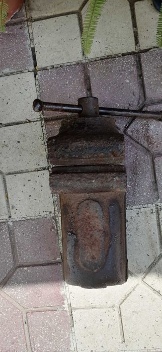 scula  de  lacatuserie  de  150 mm  pret 450  lei 50 kg