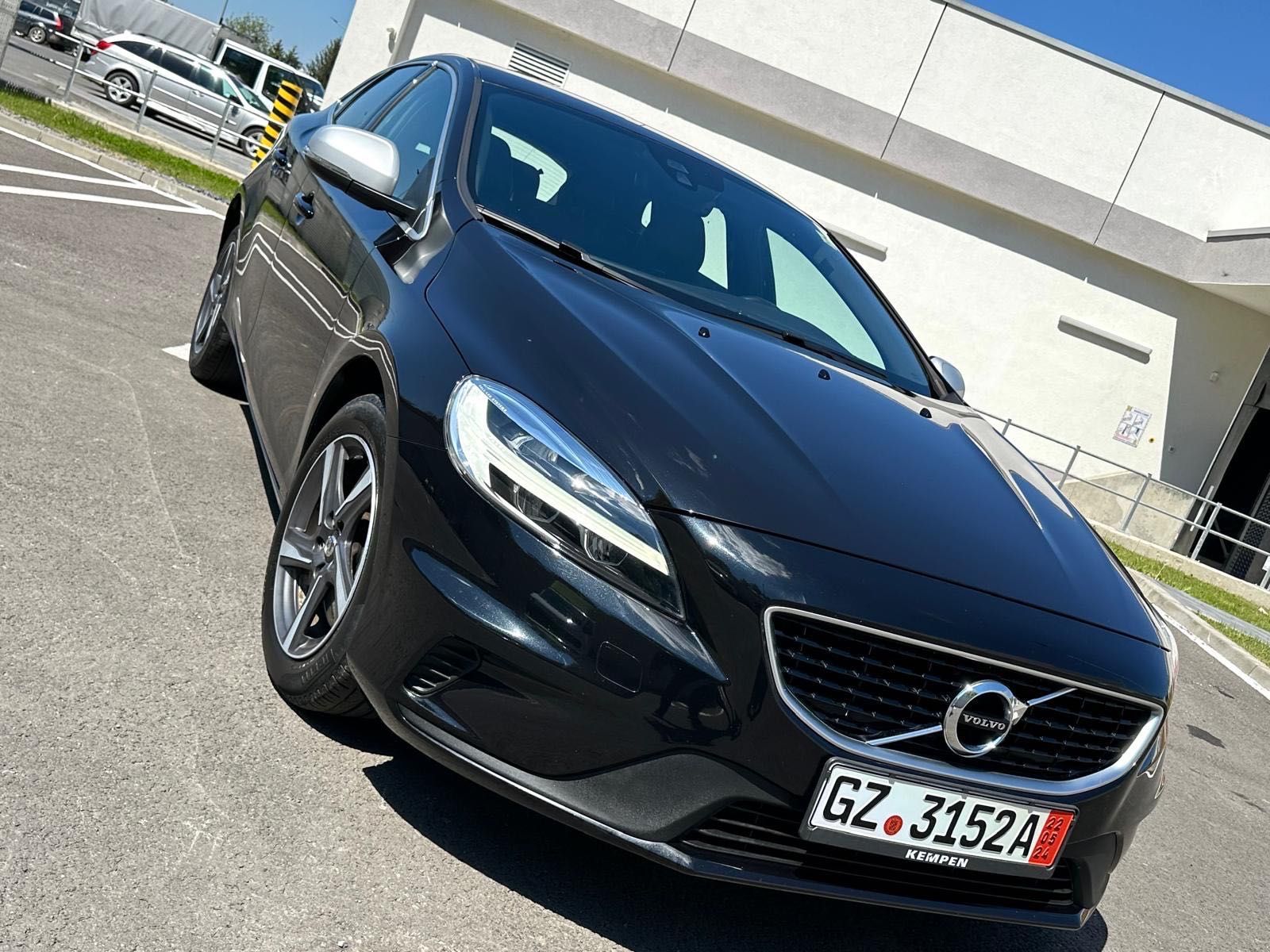 Volvo V40•R Design•2019•Euro6•2.0•D3•Alcantara•Navi•IncalzireinScaune