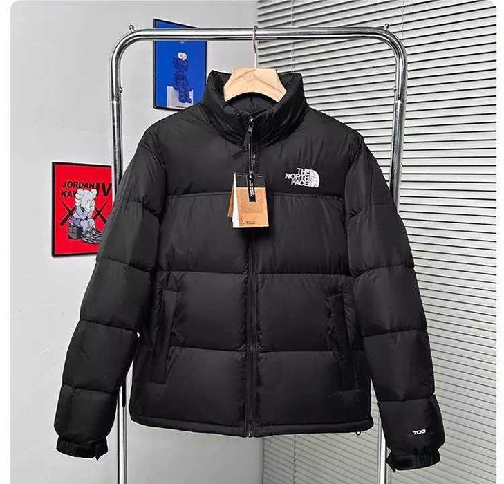 The North Face 700 Nuptse Retro Black Geaca - STOC LIMITAT
