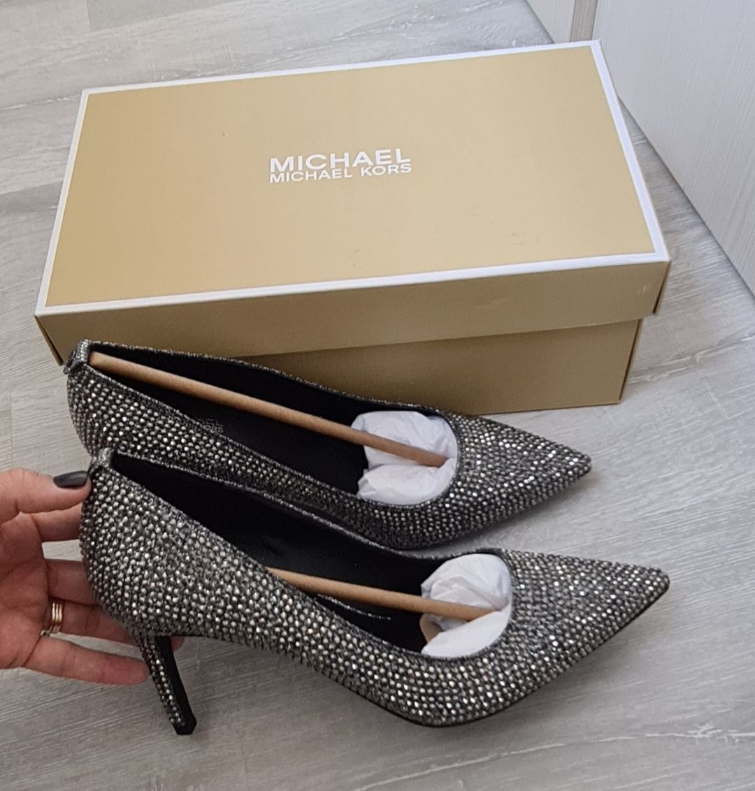 Pantofii cu pietre Michael Kors