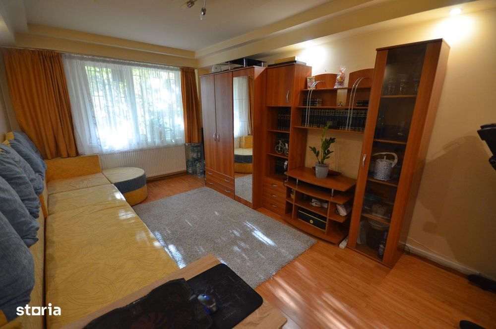 Apartament 3 camere - Aparatorii Patriei - metrou - centrala proprie