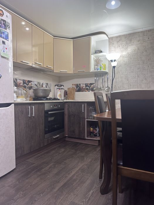 Продам кухонный гарнитур