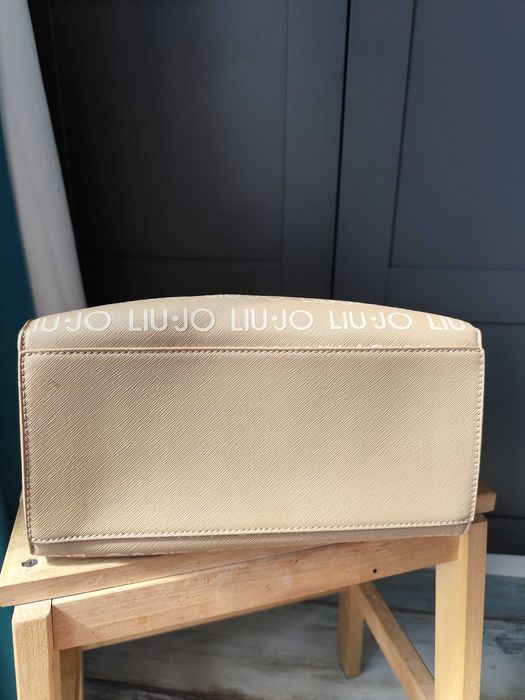 Liu jo чанта цена 90 лв