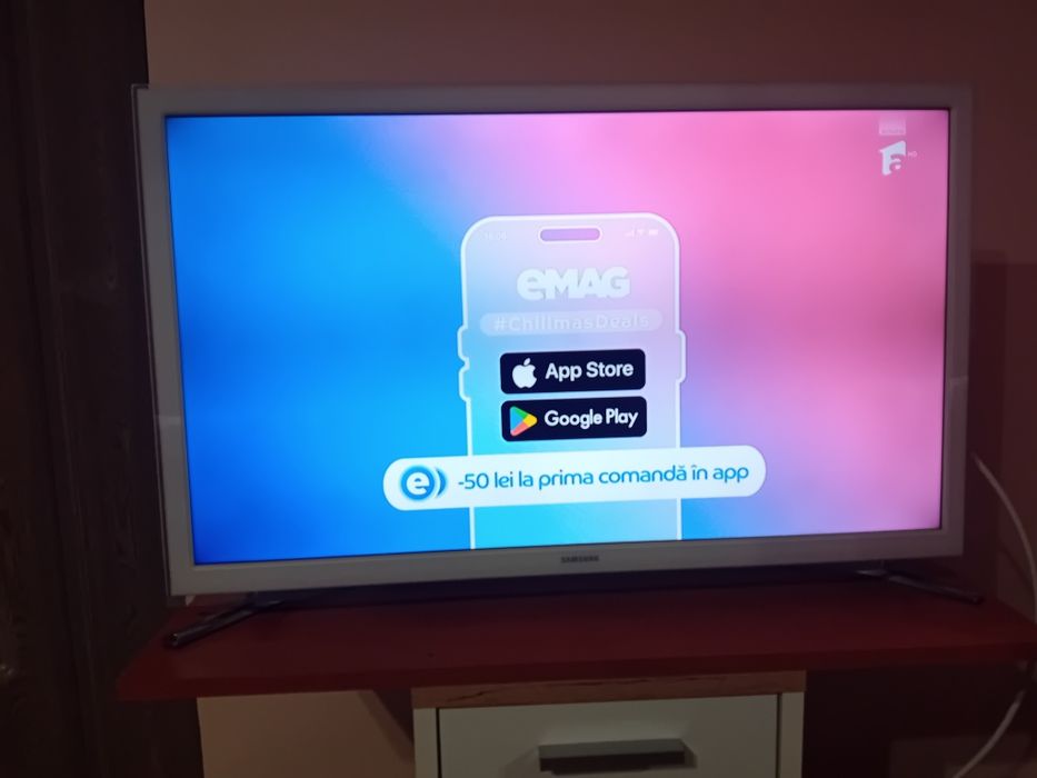 Vând plasma tv foarte bună