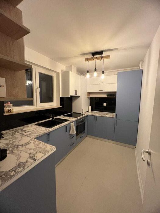 De închiriat 2 camere în Cosmopolis cu parcare, 52mp, mobilat complet