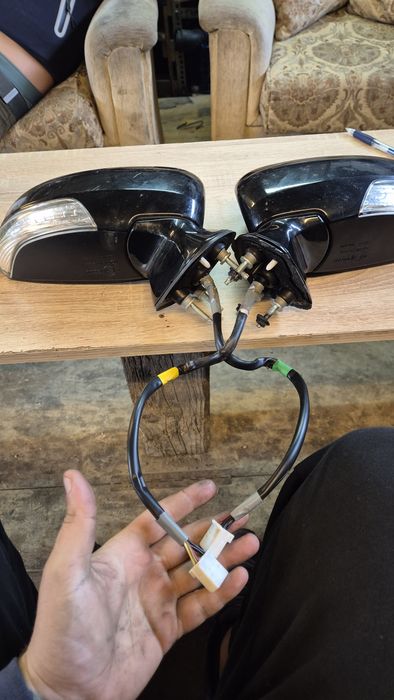 Оригинални Ел.Огледала за Тойота Авенсис  Т27 2008- 2012г