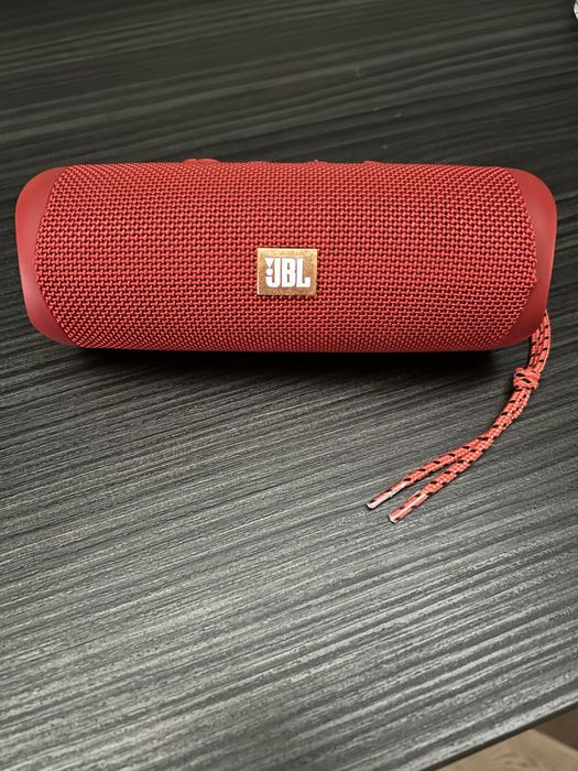 Vând boxǎ JBL flip 5