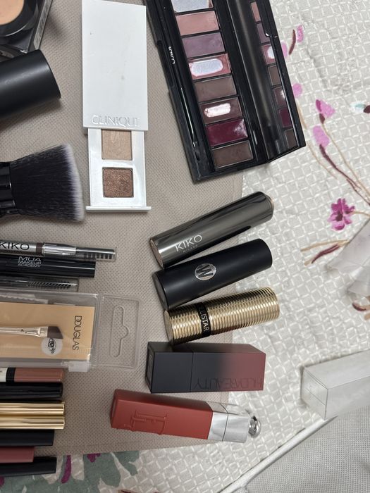 гримове  ЛОТ , bobbi brown, Kiko milano , Mac, молив за устни