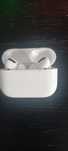 Casti Air Pods in stare buna