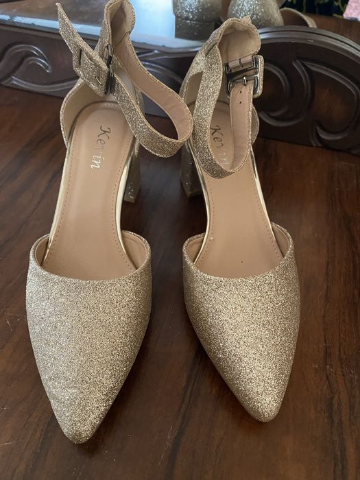 Ayolla tufligi sotiladi