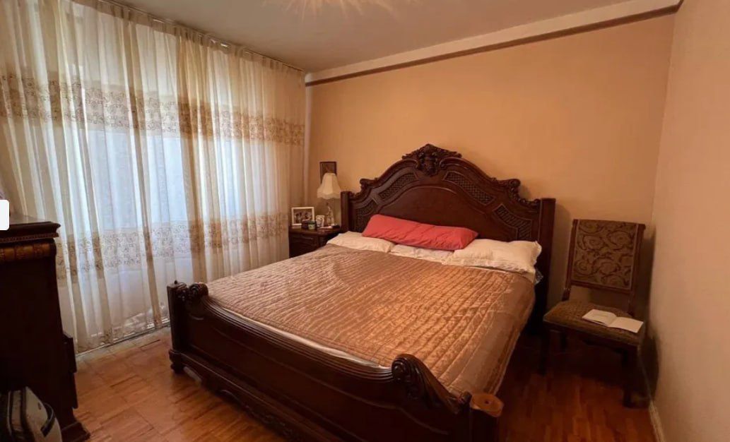 Квартира на Космонавт 4/3/4 общ пл 98м ,2 балкона