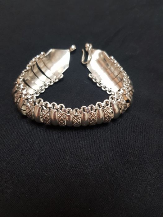 Браслет серебряный