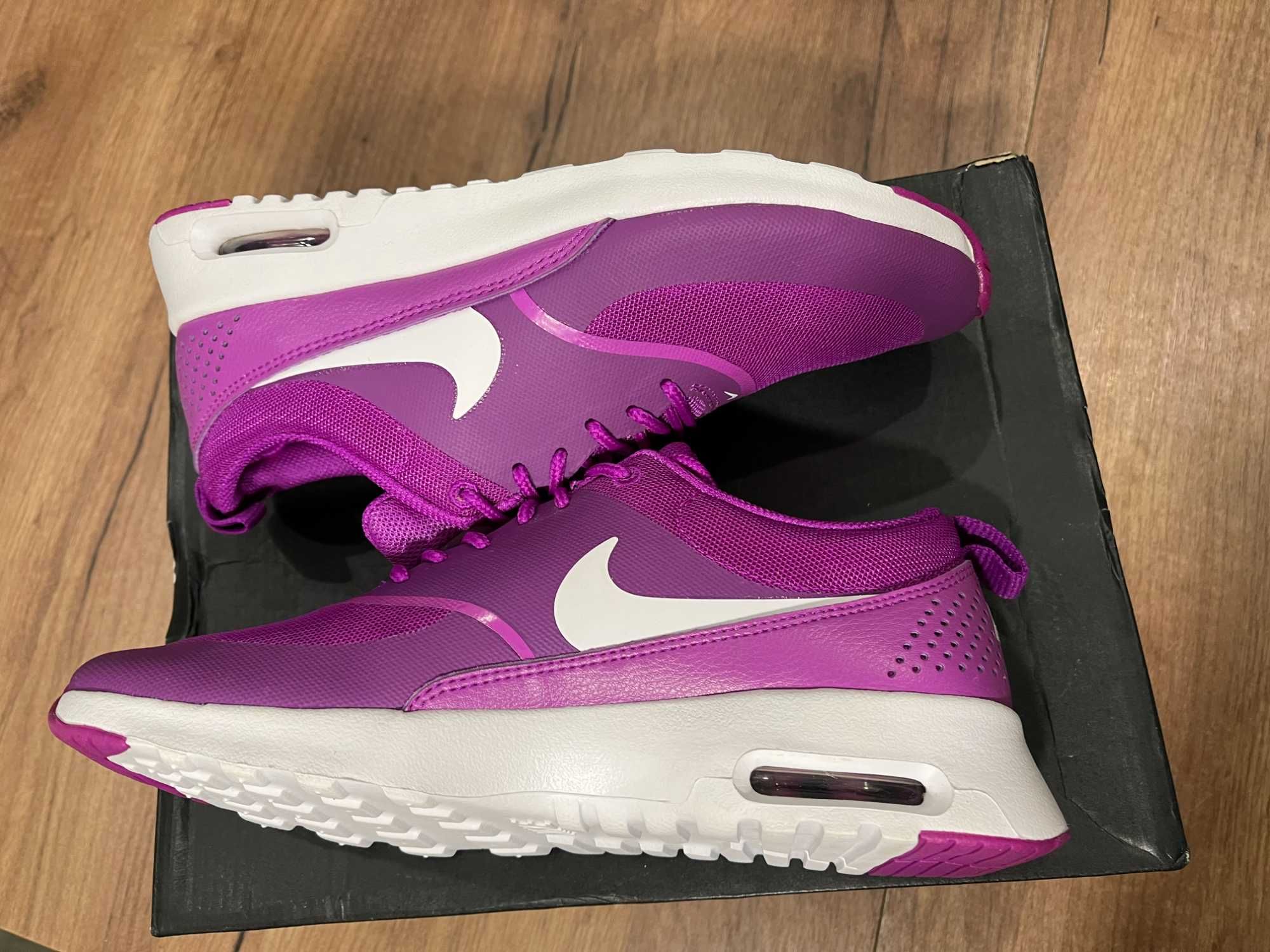 ОРИГИНАЛНИ *** Nike Air Max Thea / Purple White