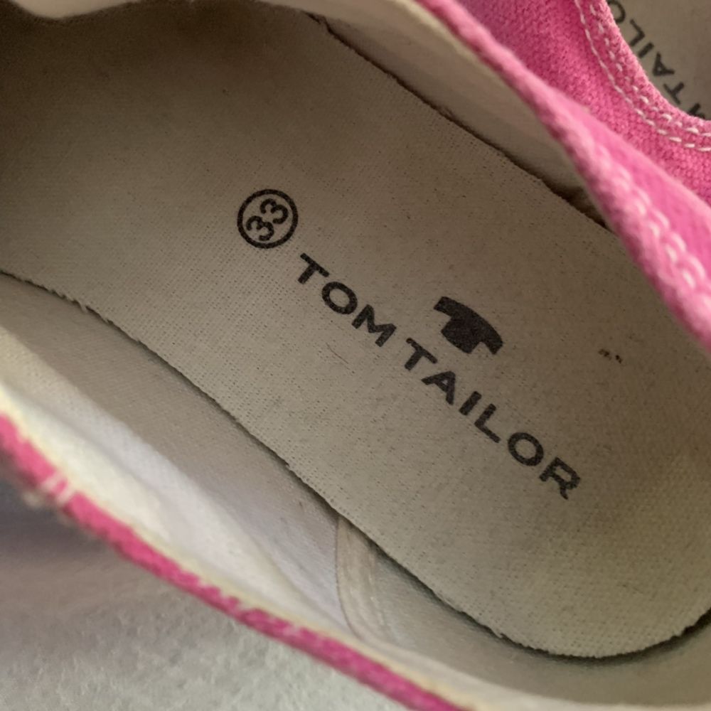 Vând teniși fetițe Tom Taylor măsura 33 ca noi