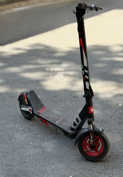Електрическа тротинетка Aprilia ESR2 Evo, 500W, Автономност 50 км