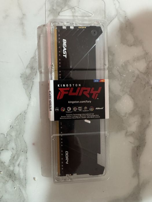 RAM 8GB Kingston Fury Beast DDR4 - RGB