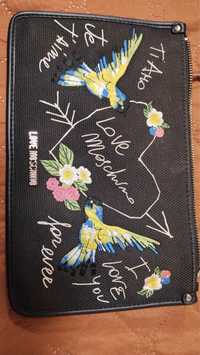 Оригинална маркова дамска чанта Moschino