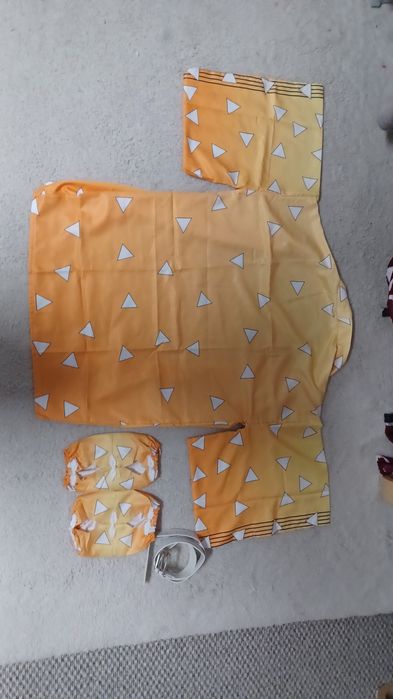 Demon Slayer Zenitsu Agatsuma Cosplay