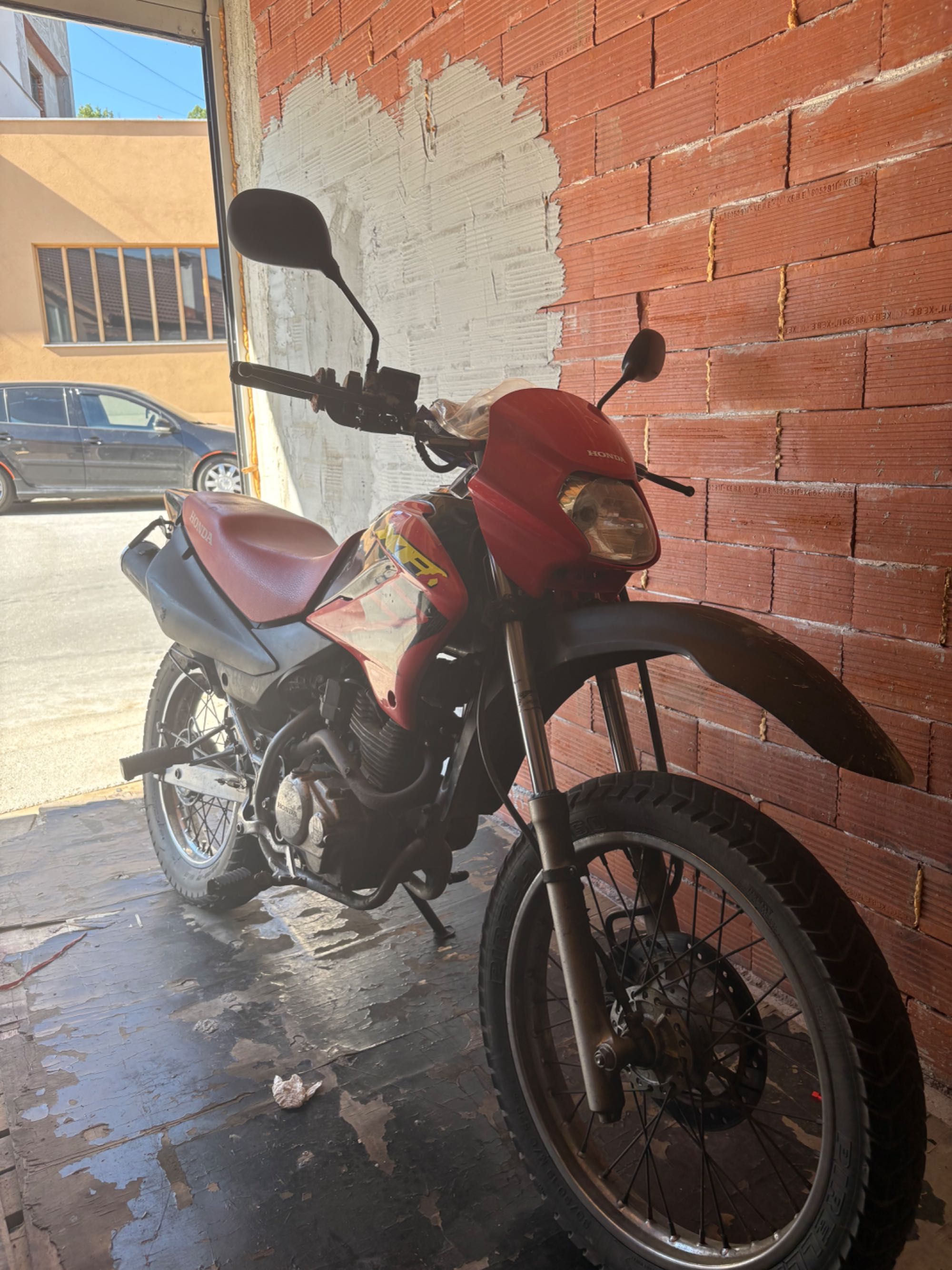 Honda xr125 мотора е в много добро състояние