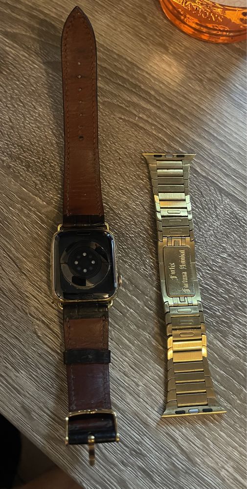Apple Watch series 6 44mm placat cu aur si gravat