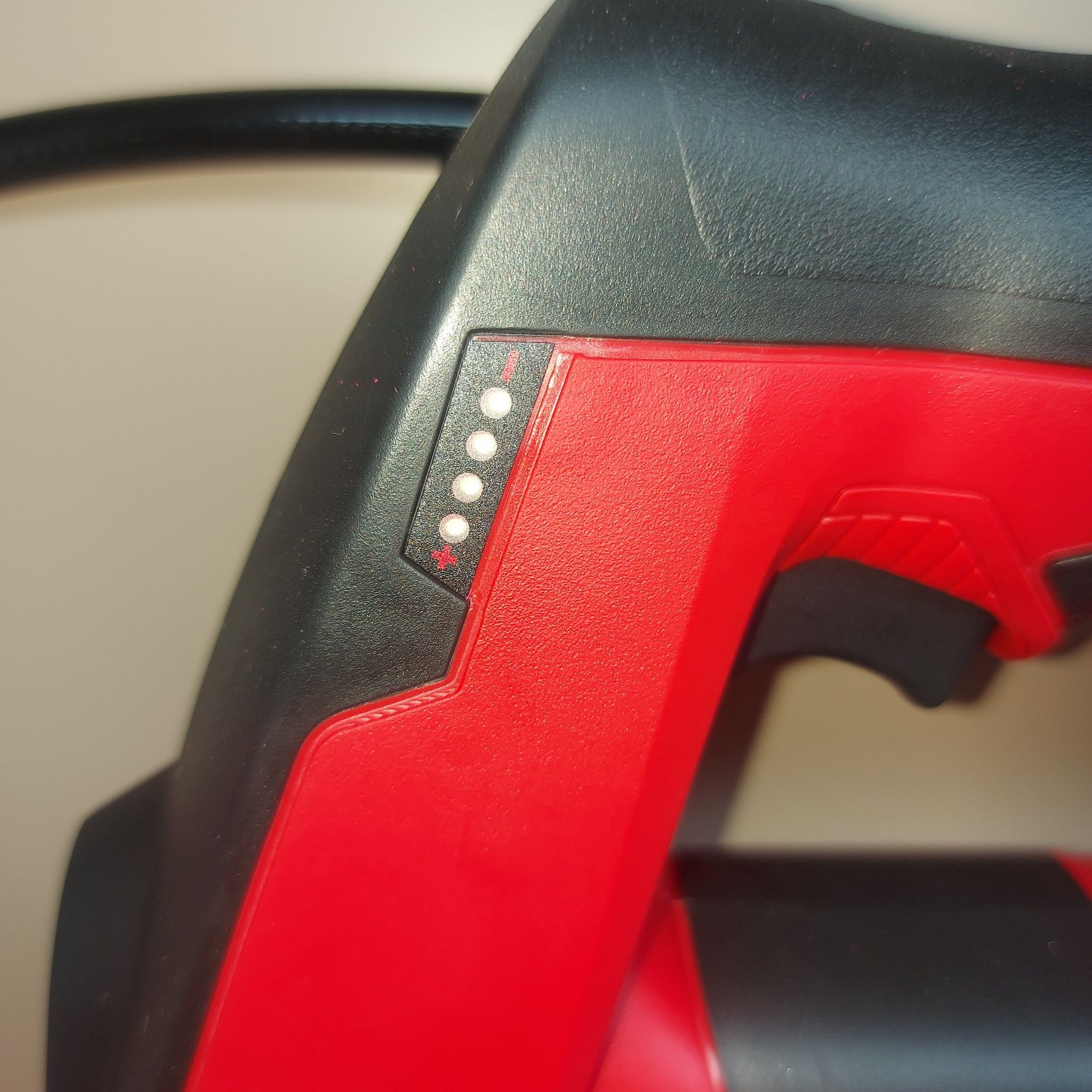 ПРОМОЦИЯ.Акумулаторна гресьорка Milwaukee M12 GG-0