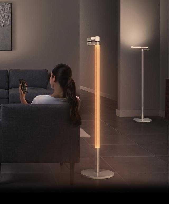 Най добрата лампа в света Dyson Solarcycle Morph Lamp