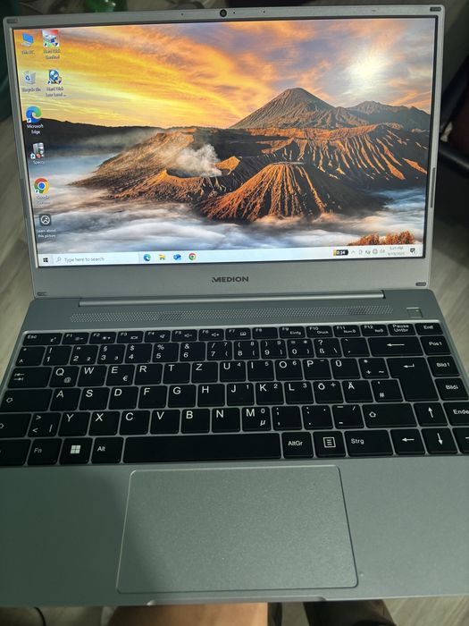 Urgent!Vand Laptop Mediom