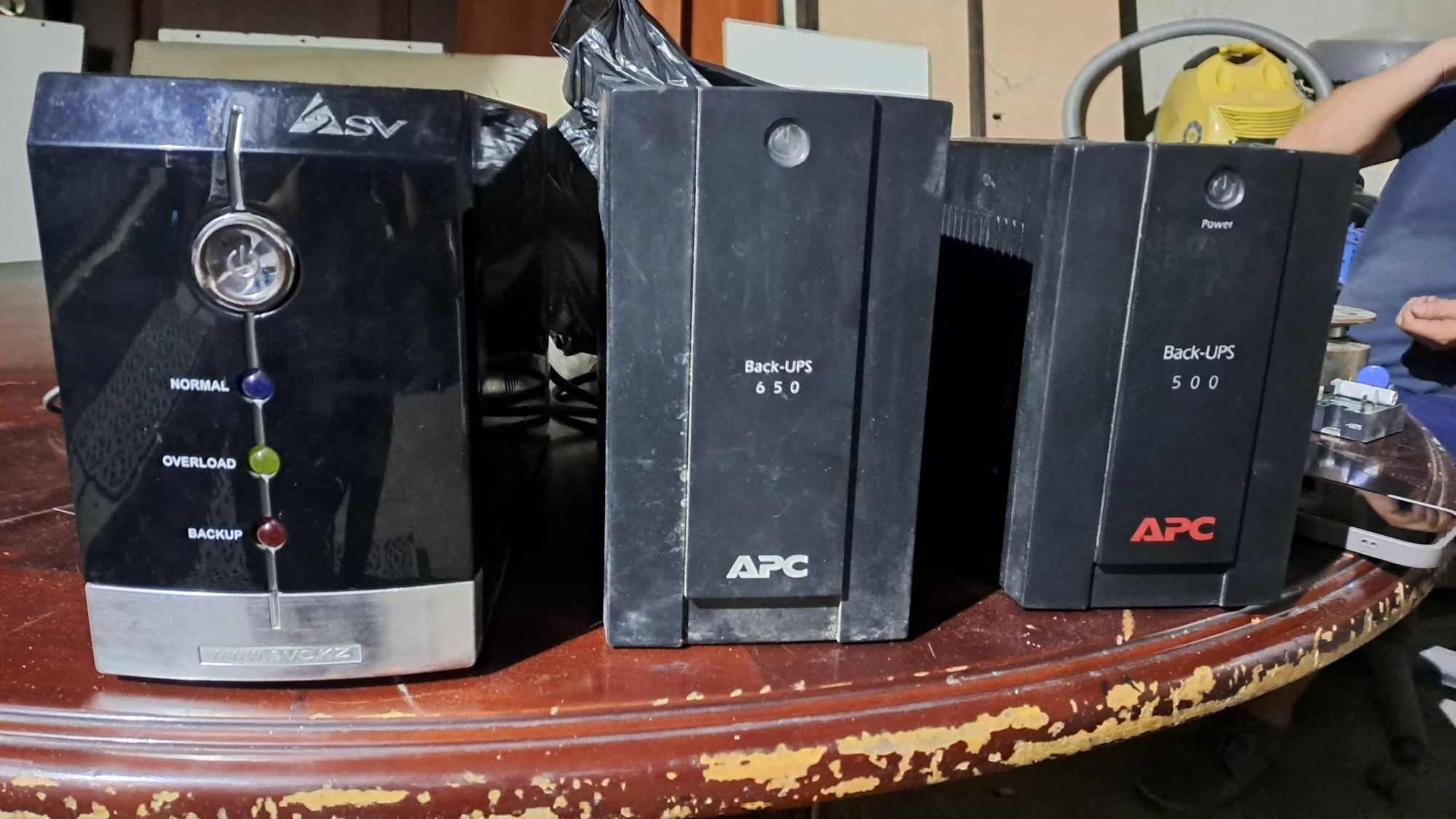 UPS блок бесперебойного питания