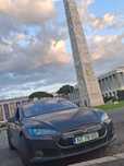 Se vinde Tesla model S