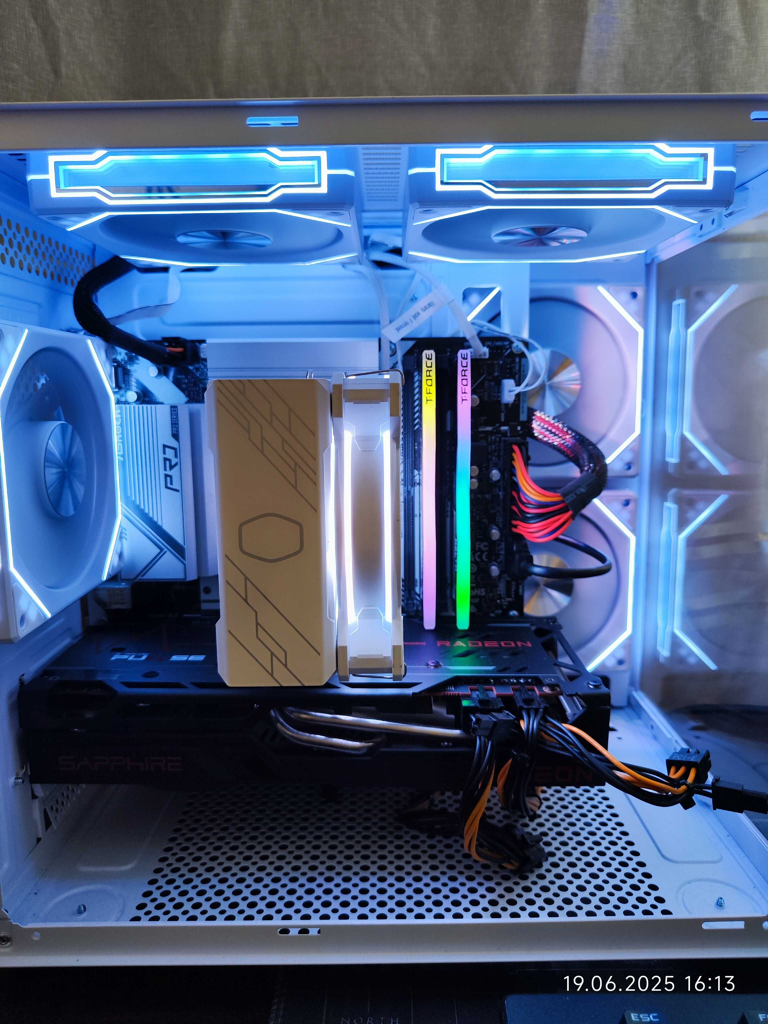Брутален i7 12700K,RX 6700 XT 12GB,RAM 32GB DDR4 3600,SSD 512GB NVME