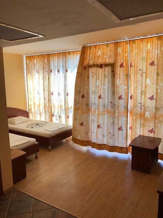 Продава се Хотел в Несебър - 1200 кв.м за 734 €/кв.м - Снимка #20
