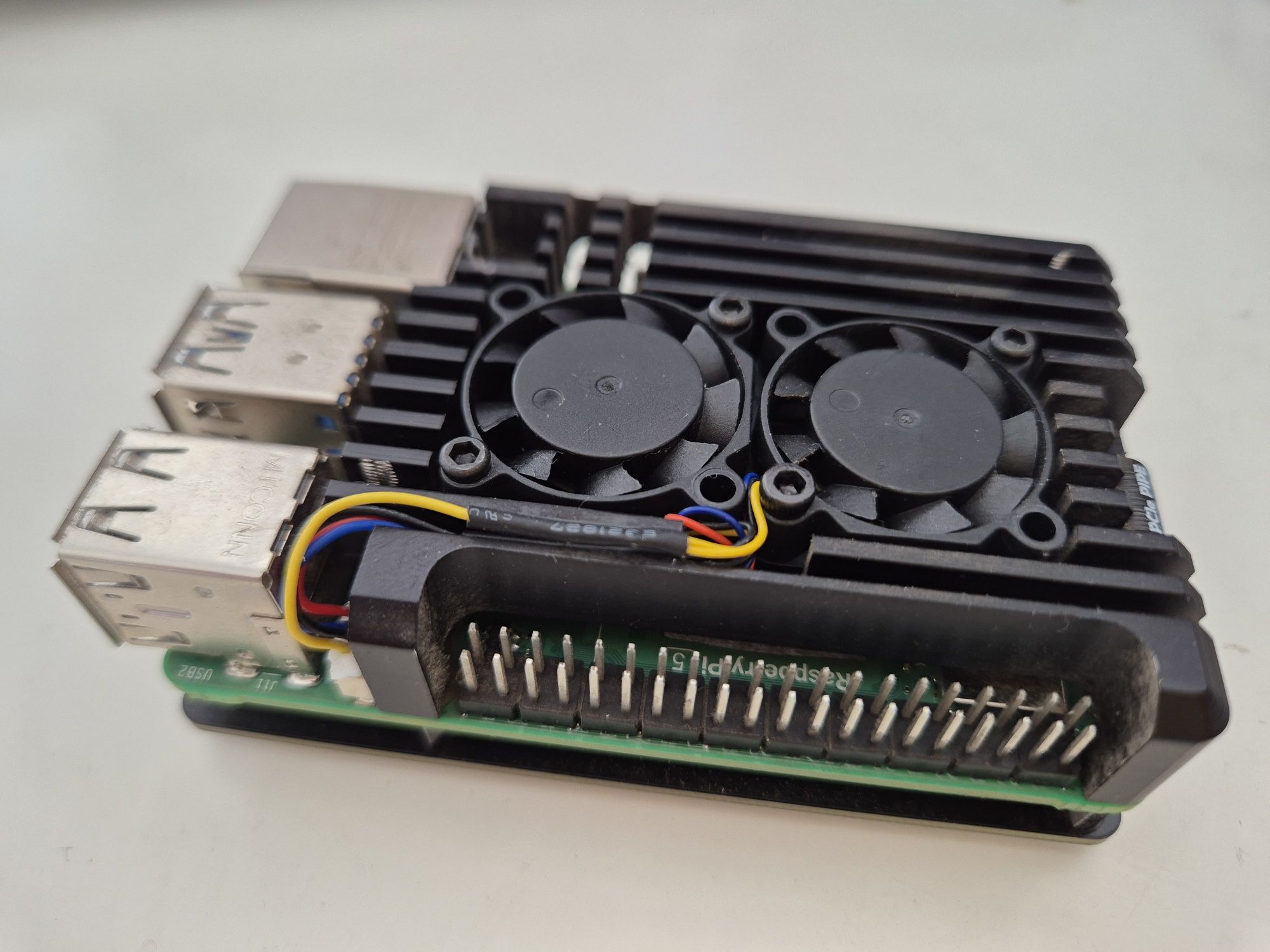 Raspberry Pi 5 cu 2TB SSD