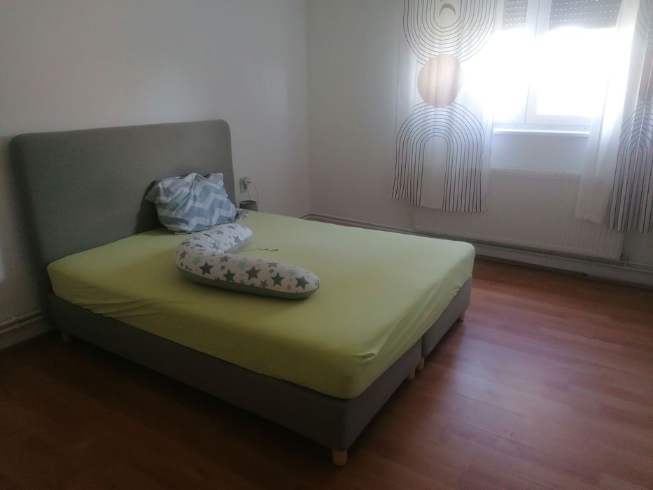 Pat boxspring gri, dimensiune 160 x 200 cm - pret 1700 lei