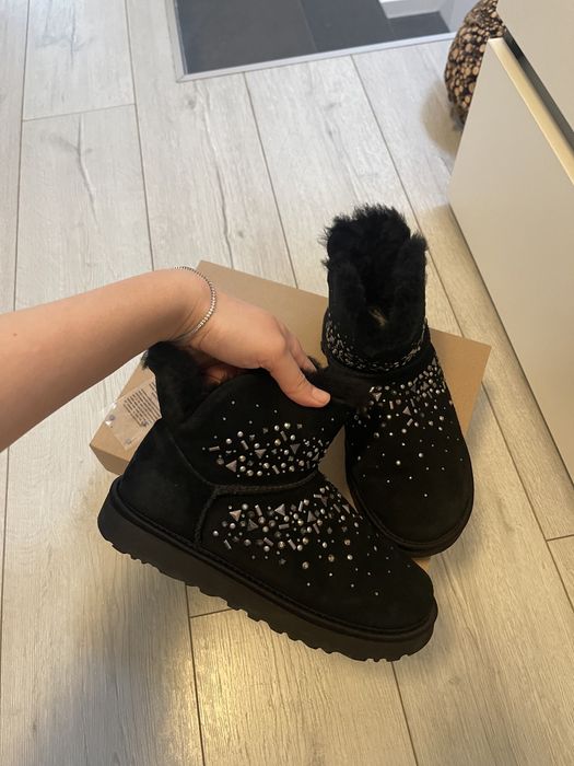 Cizme UGG negre Classic Galaxy Bling Mini