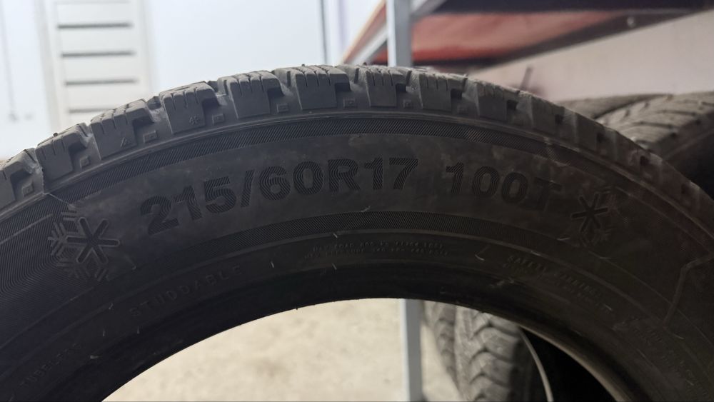 Продам зимние шины Triangle  215/60 R17