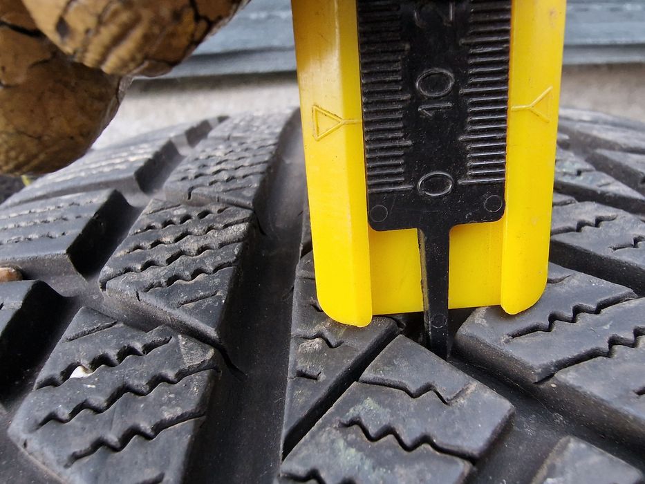 Anvelope 235/50R19 marca Continental, M+S, DOT 2020,8 mm