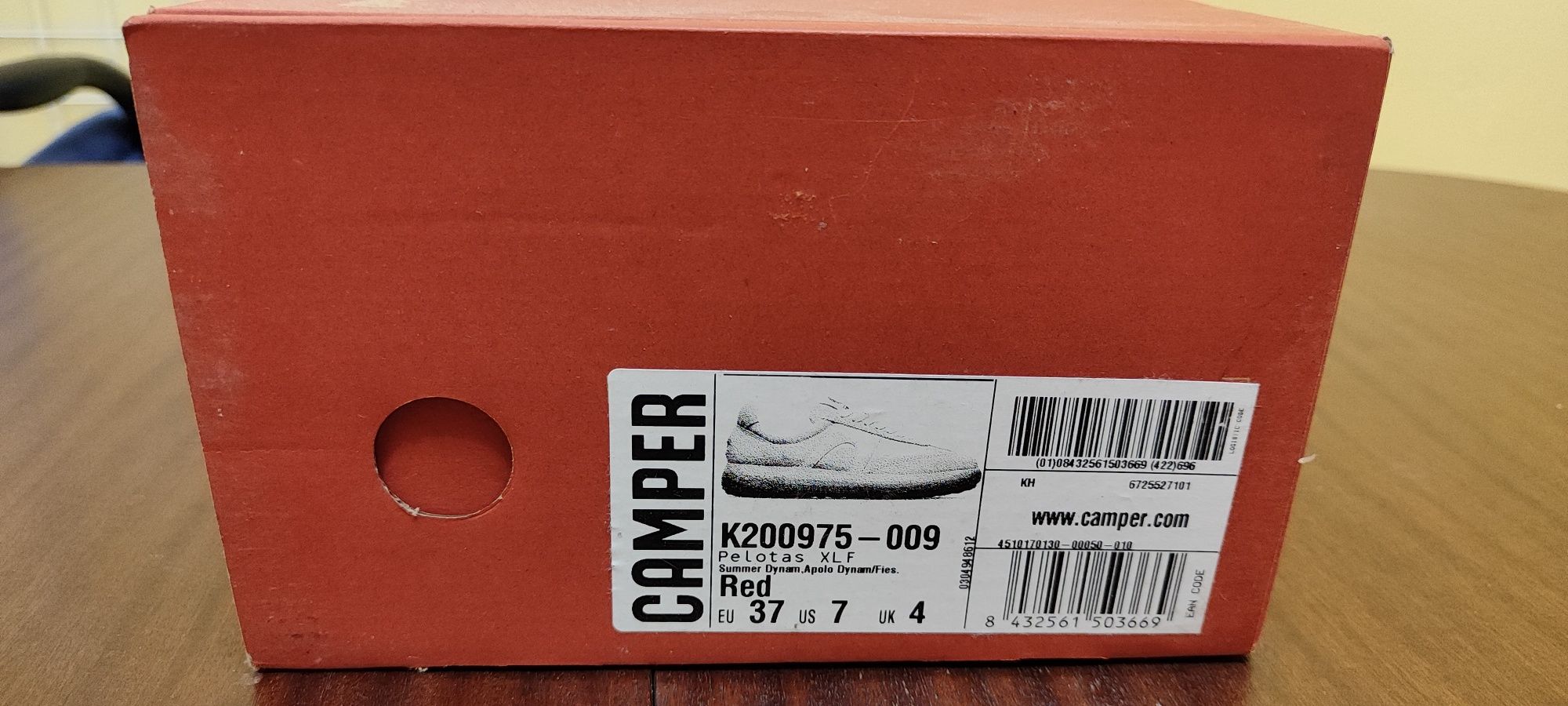 Продавам дамски обувки Camper