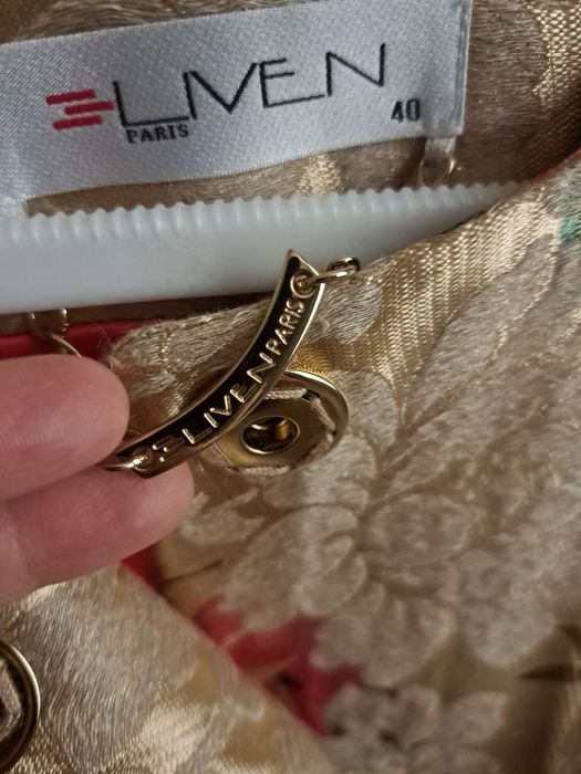 Кастюм пиджак сотилади