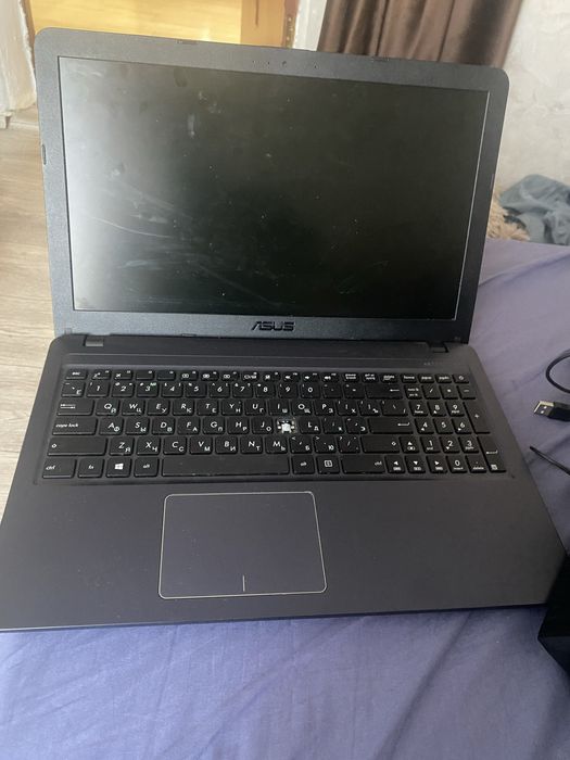 Ноутбук продам , состояние нормальное , есть мелкие дефекты , нужно об