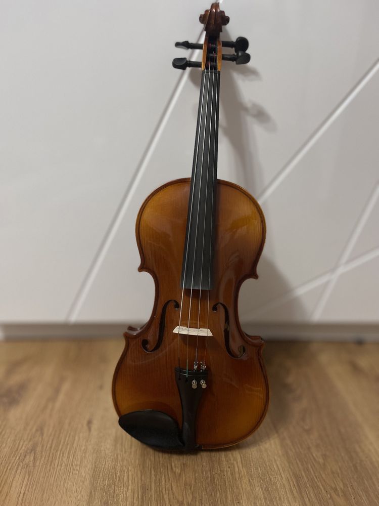 Vioară Hora Reghin;Model:Student Violin;marimea 4/4,noua