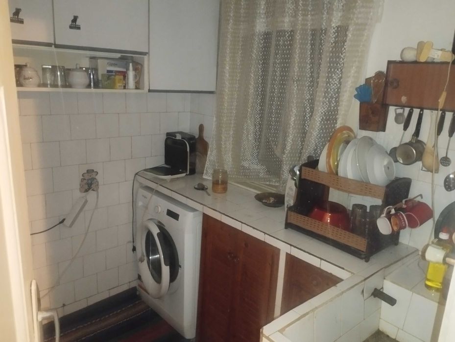 Продава се къща 2 етажа