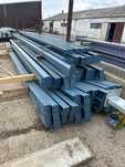 Van 2 hale metalice confecționate din profilele ipe de 200 și 220