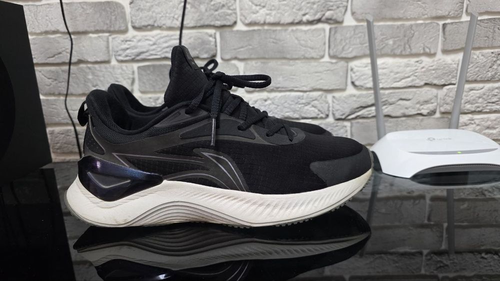 Оригинальные кроссы Li-ning